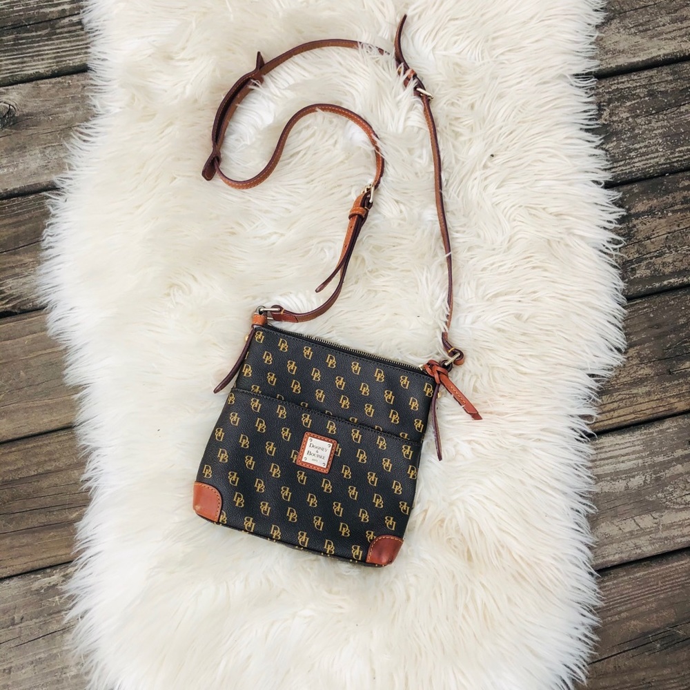 Dooney & Burke Messenger bag